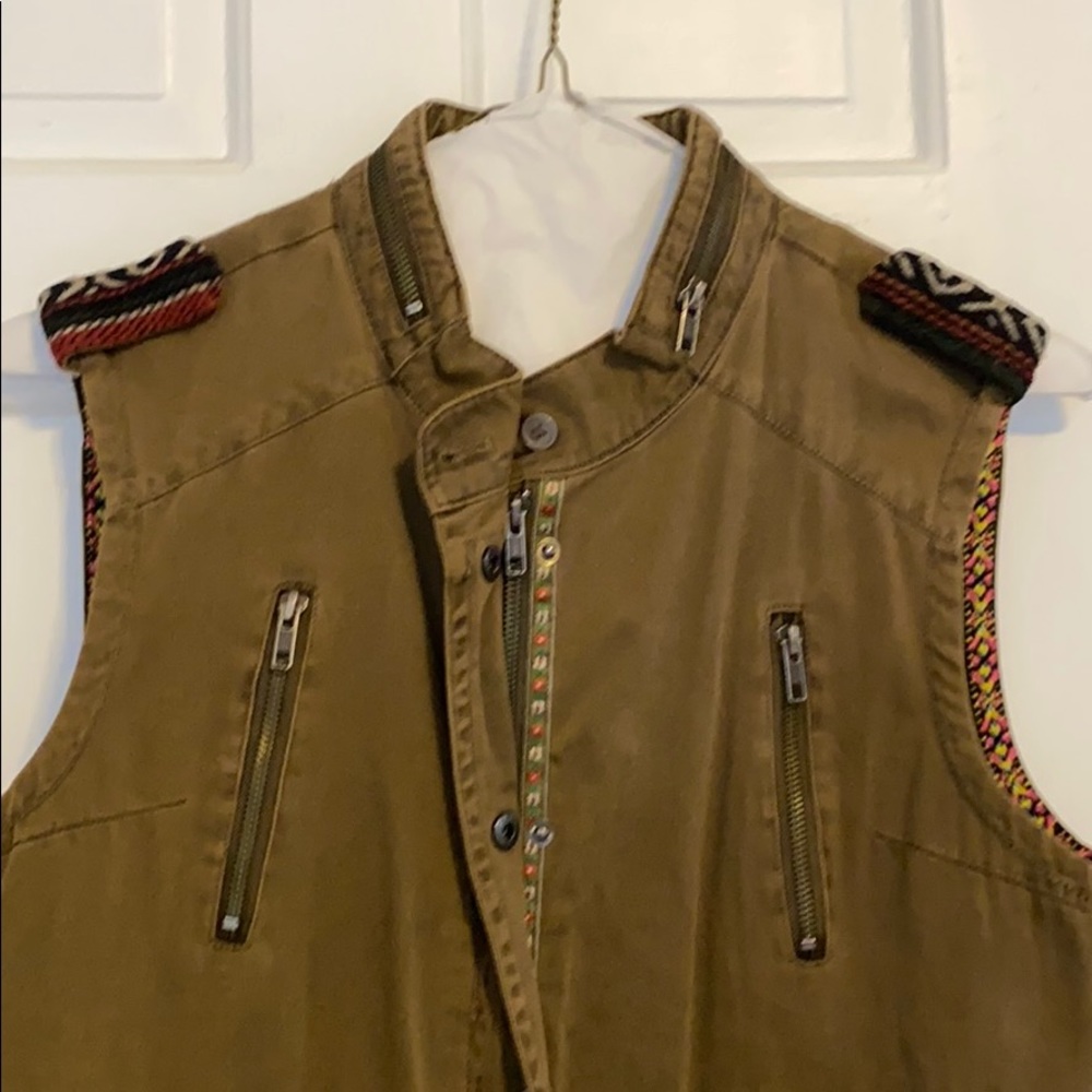 Utility vest - Picture 2 of 6